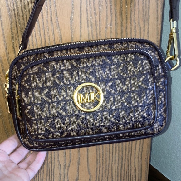 Michael Kors Black and Gold Crossbody Bag - Picture 1 of 4